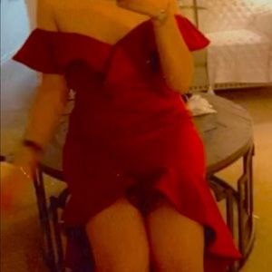 Mid long red dress only use once